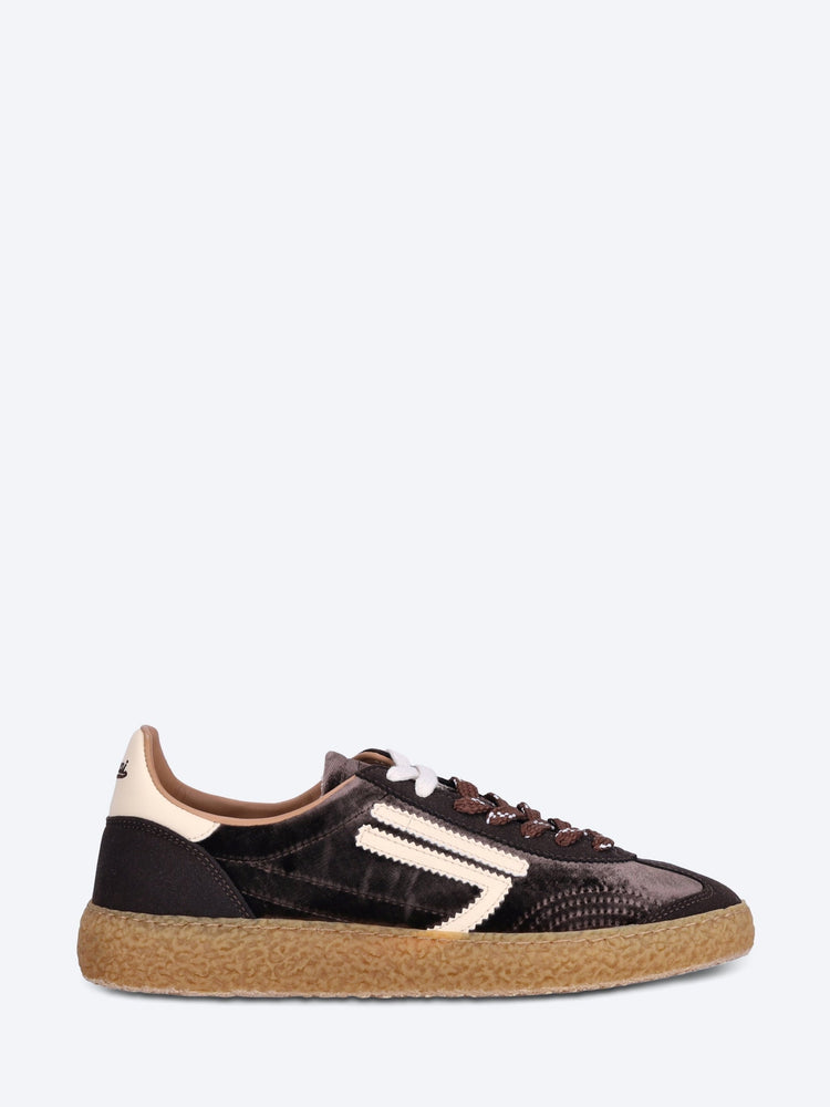 6.01 xs tiramisu sneakers 1