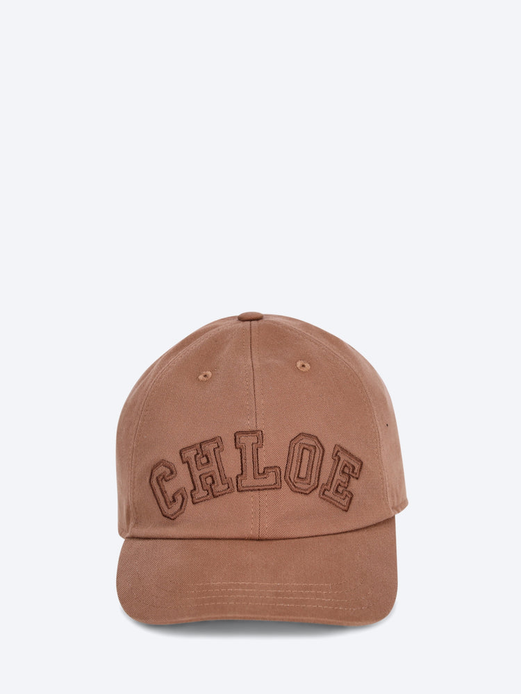 La casquette signature Chloé 1