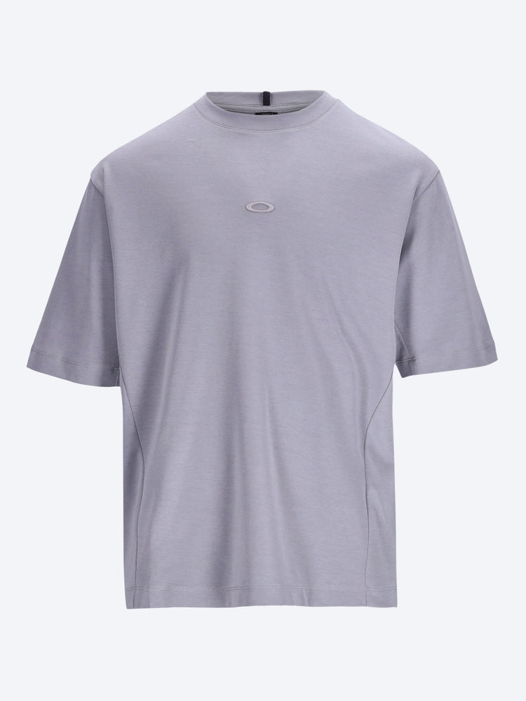 Oakley driven t-shirt 1