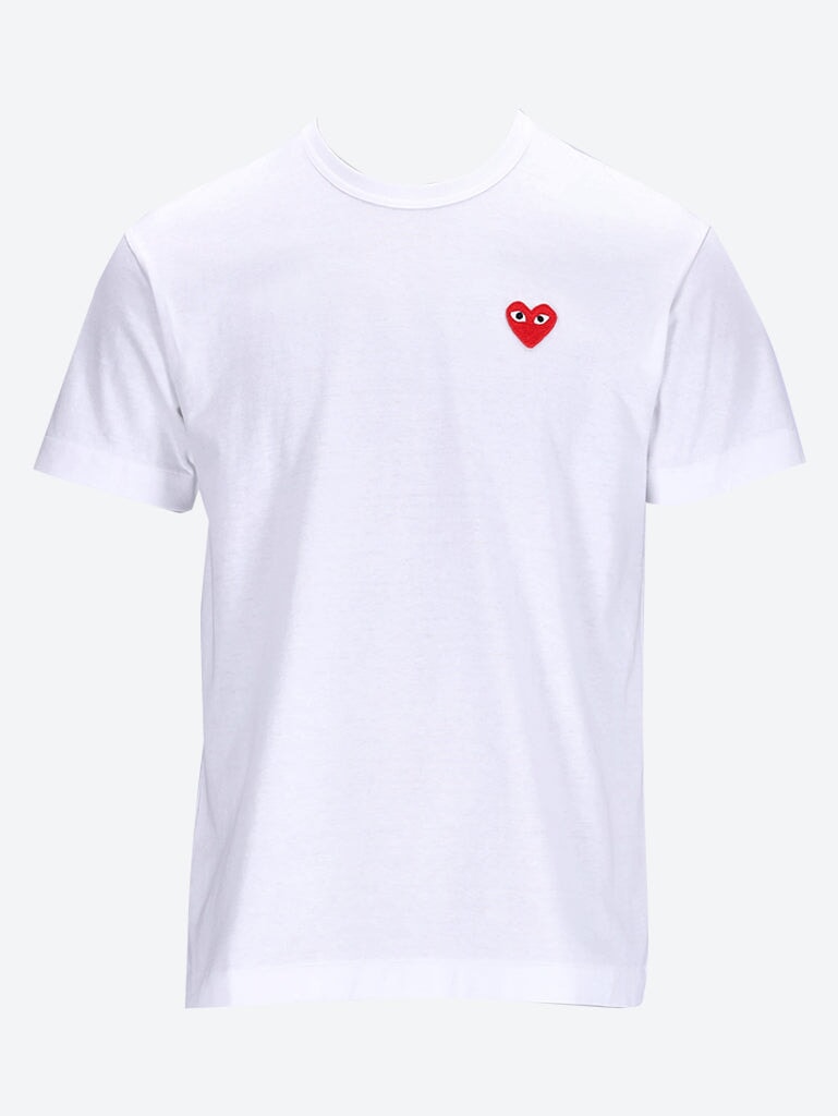 T-Shirt mit rotem Emblem 1