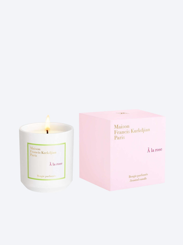 Bougie parfumée à la rose 1