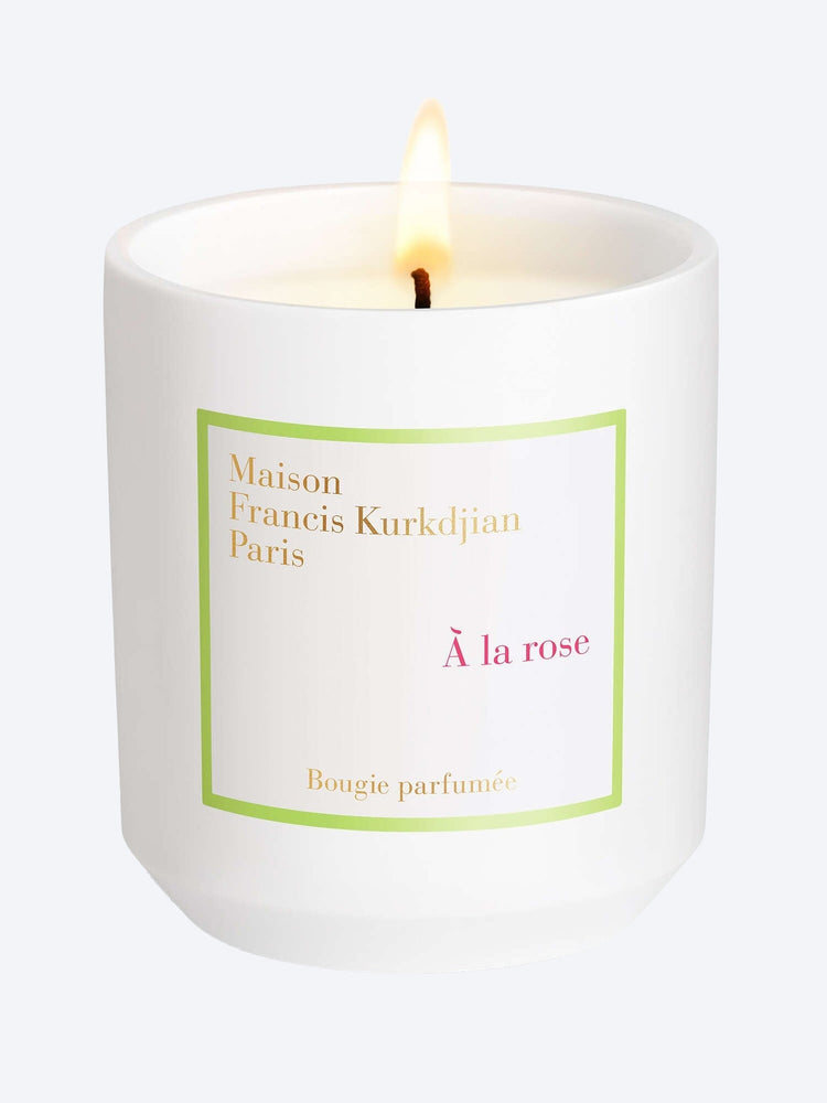 Bougie parfumée à la rose 2