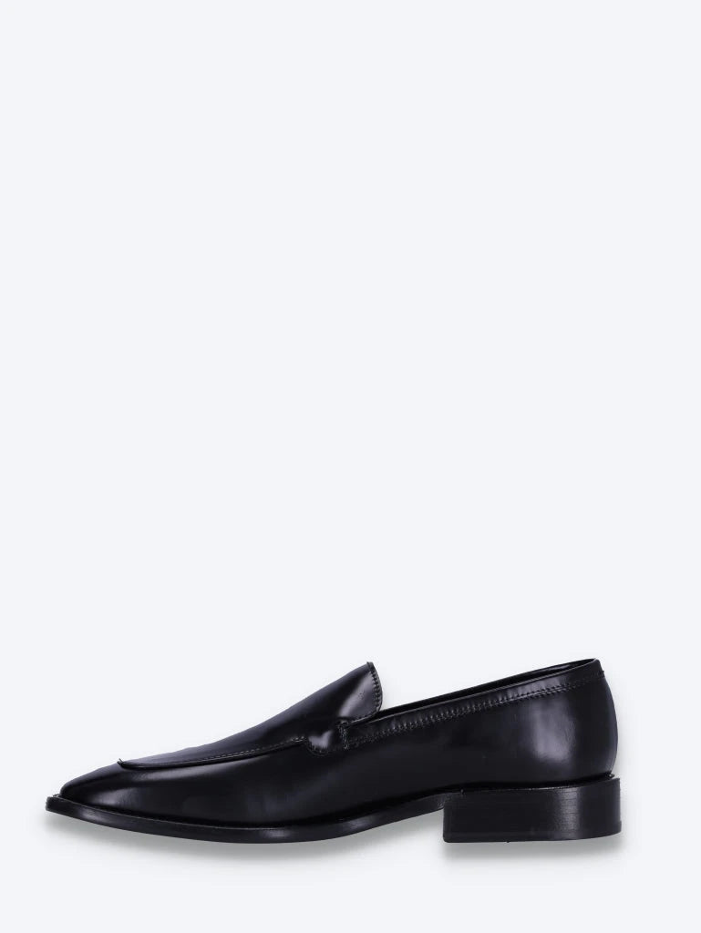 Bassel-le-Loafer 4