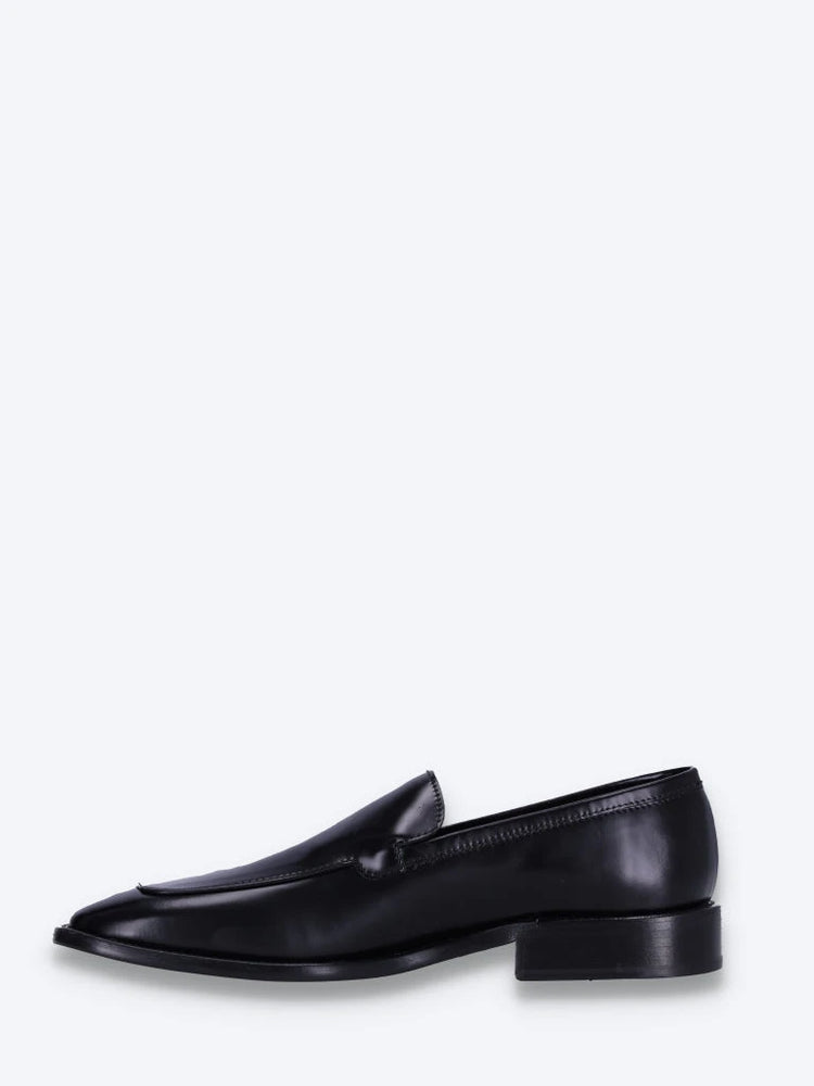 Bassel-le-Loafer 4