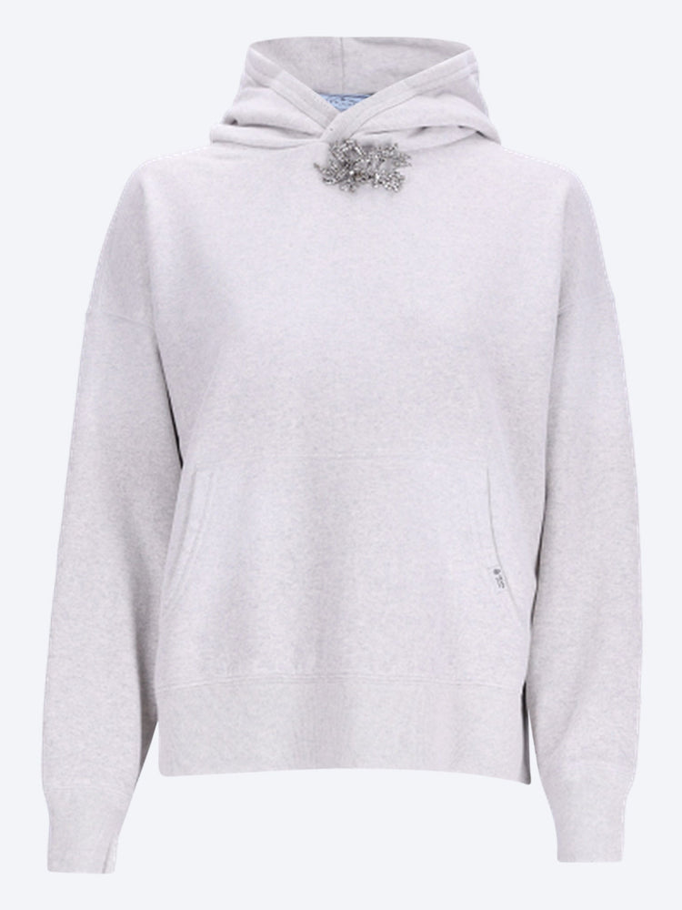 Kapuzenpullover mit Brosche 1