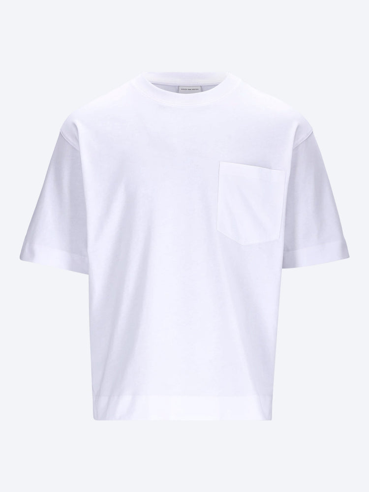 Chest pocket medium fit t-shirt 1