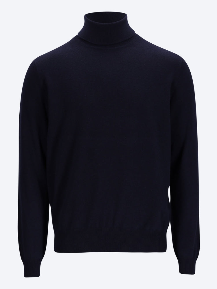 Classic turtleneck sweater 1