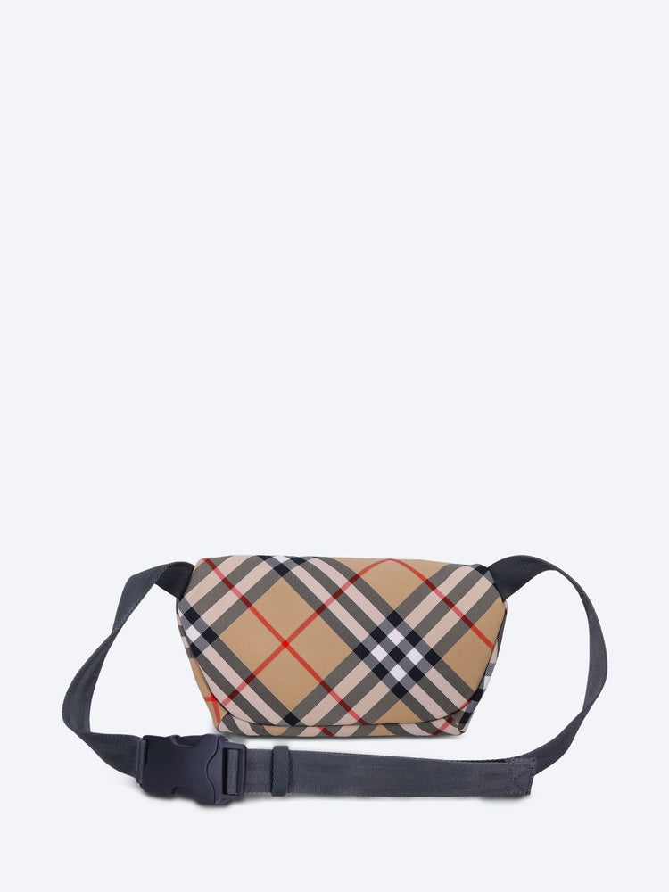 Classics sm belt bag 4