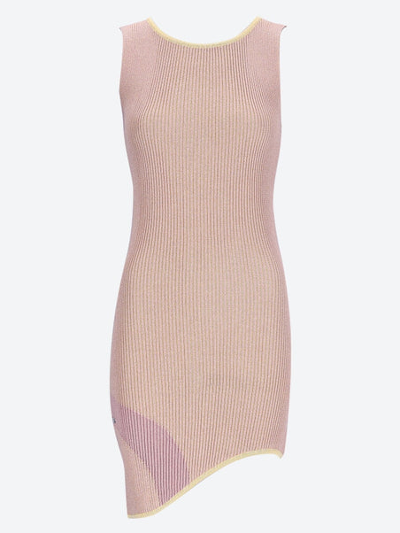 Mini robe de virgule en tricot