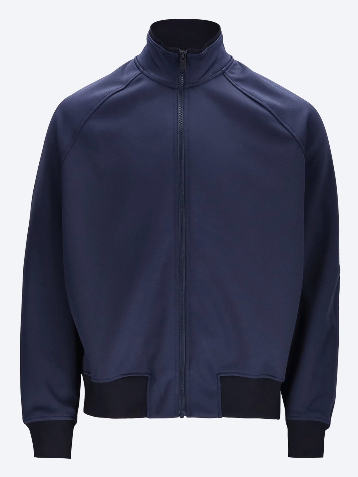 HOODIES & SWEATSHIRTS