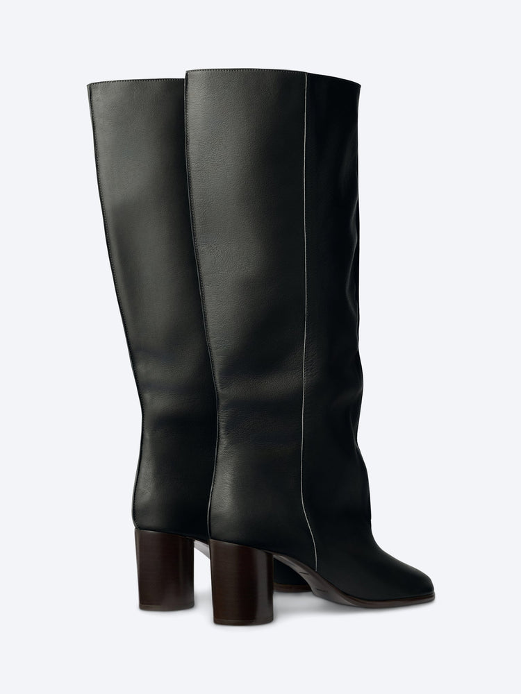 Stiefel mit Bügelfalten 2