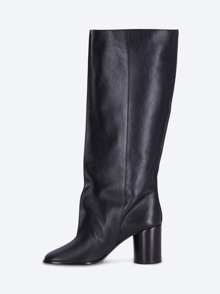 Crease sleeve boots 4