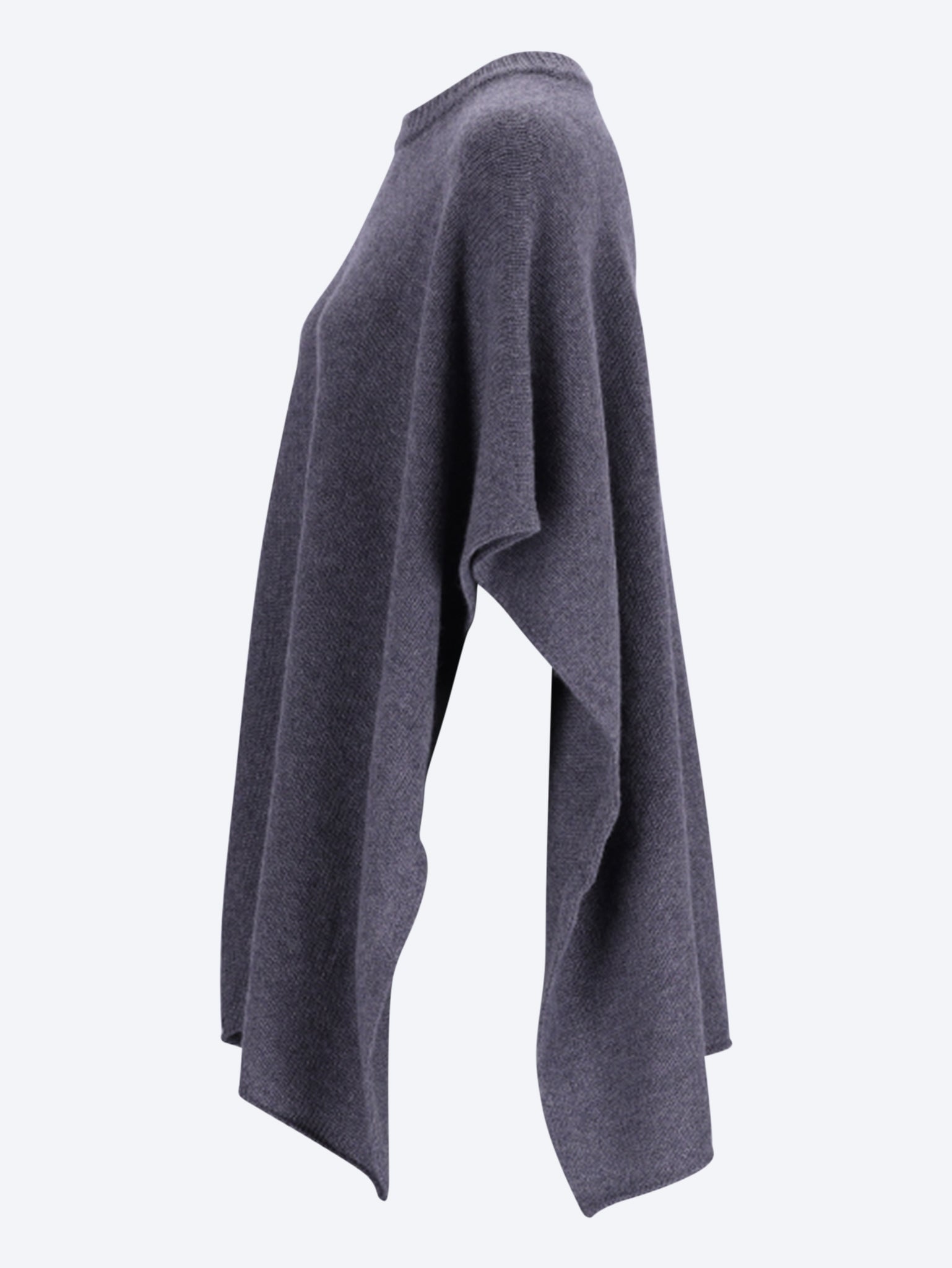 Din-Cape-Pullover 2