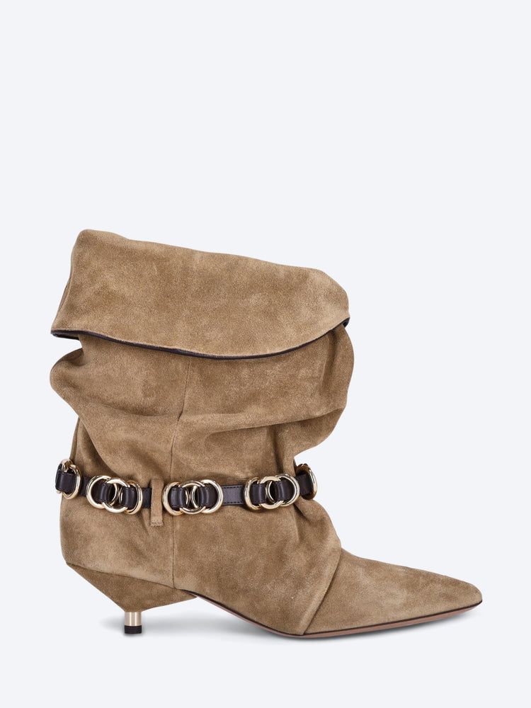 Edrik bagues les bottes 1