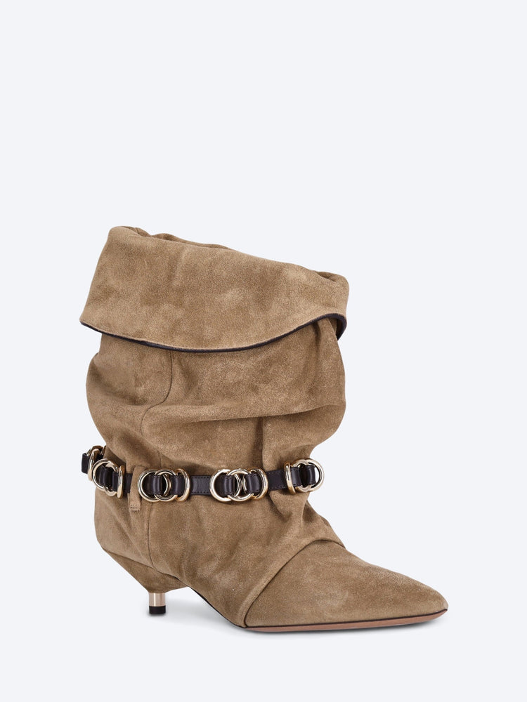 Edrik bagues les bottes 2