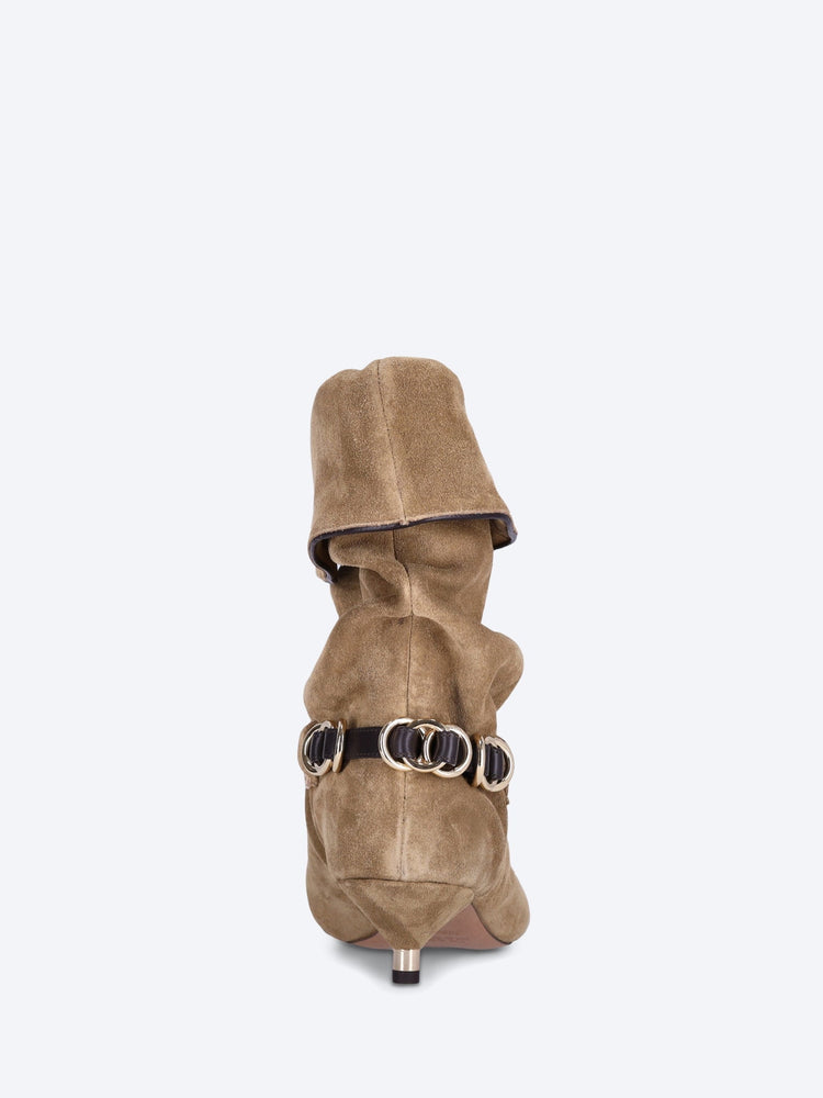 Edrik bagues les bottes 5
