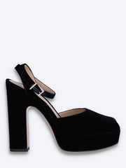 Fendi après 9 escarpins ref: