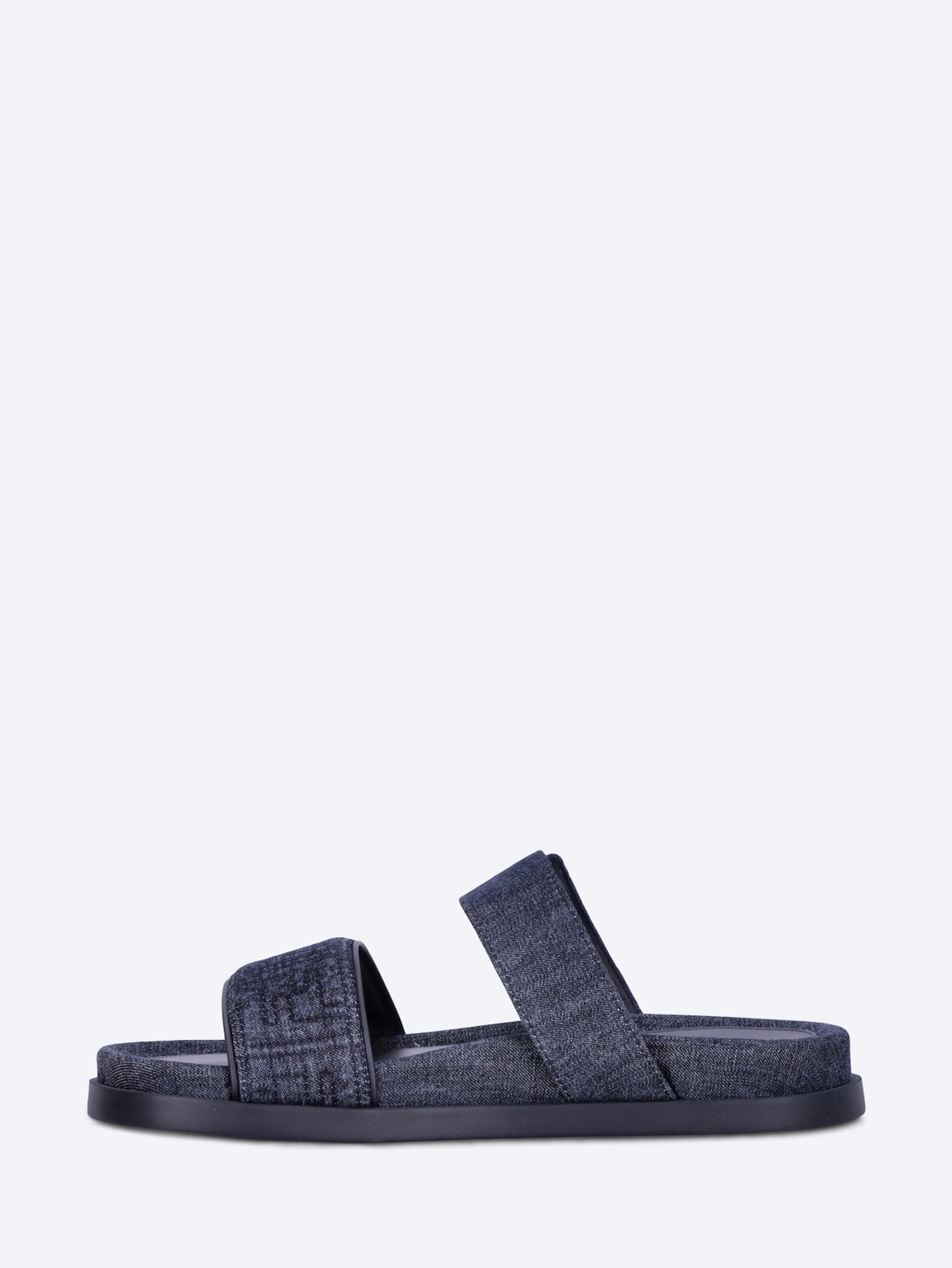 Fendi feel slides 4