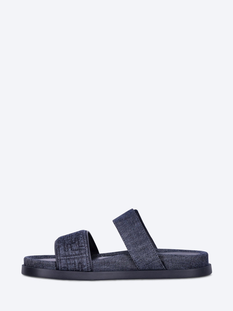 Fendi feel slides 4