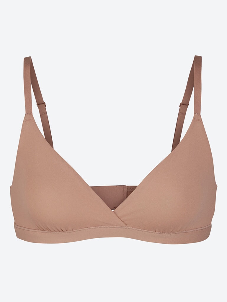 Fits Everybody Crossover Bralette 1