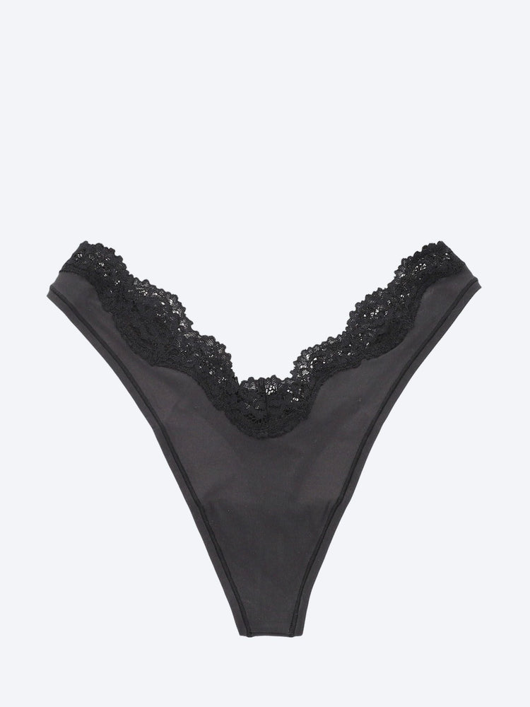 String en dentelle pour tout le monde 1