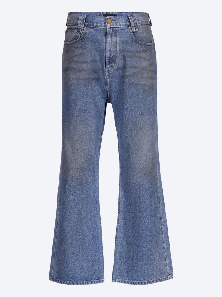 Ausgestellte Jeans 1