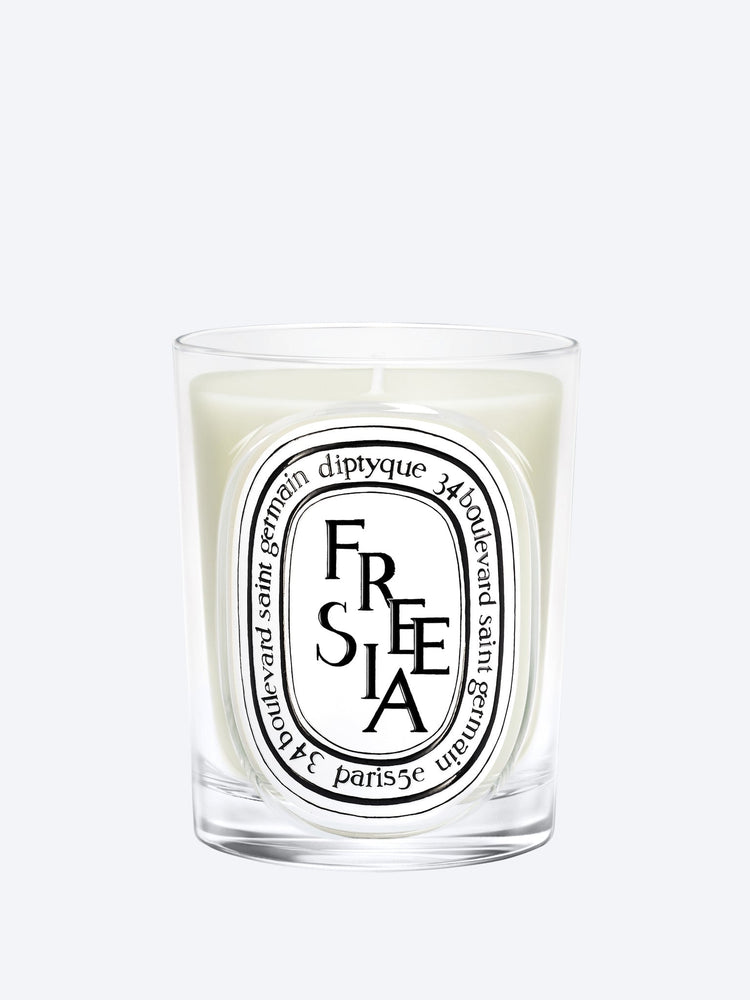 Freesia candle 190g 1