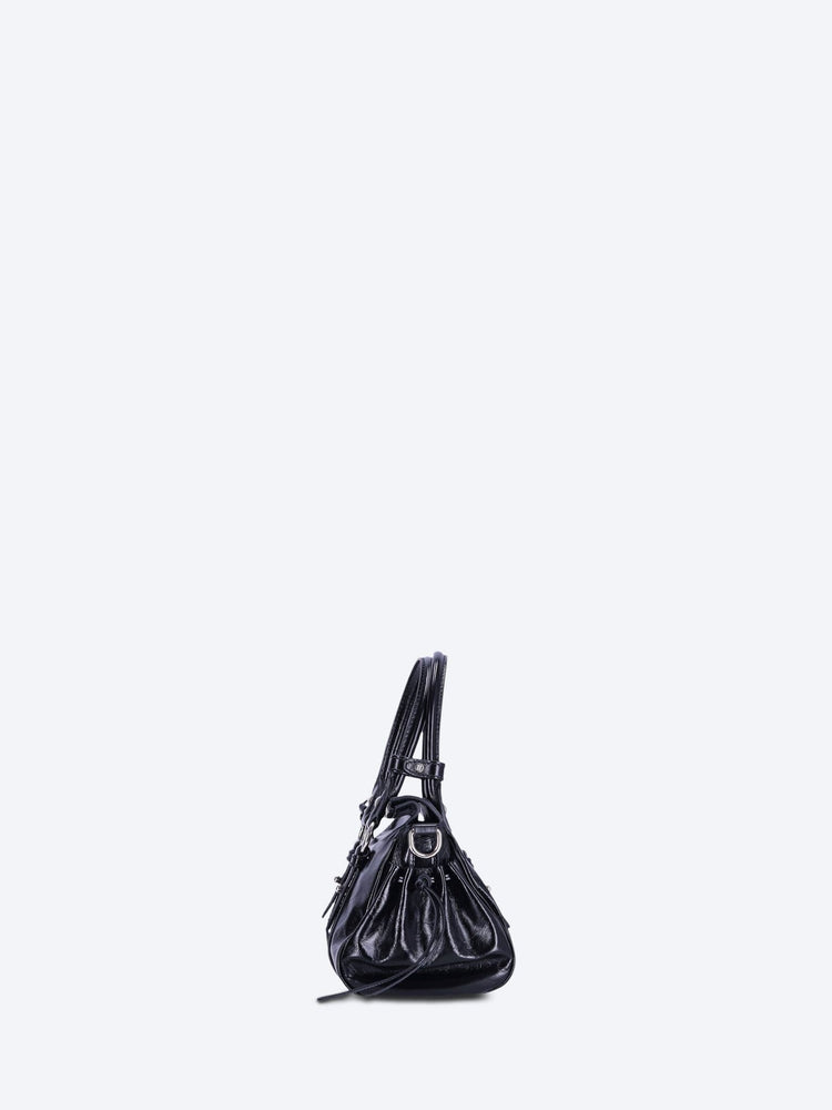 Glossy leather handbag 4