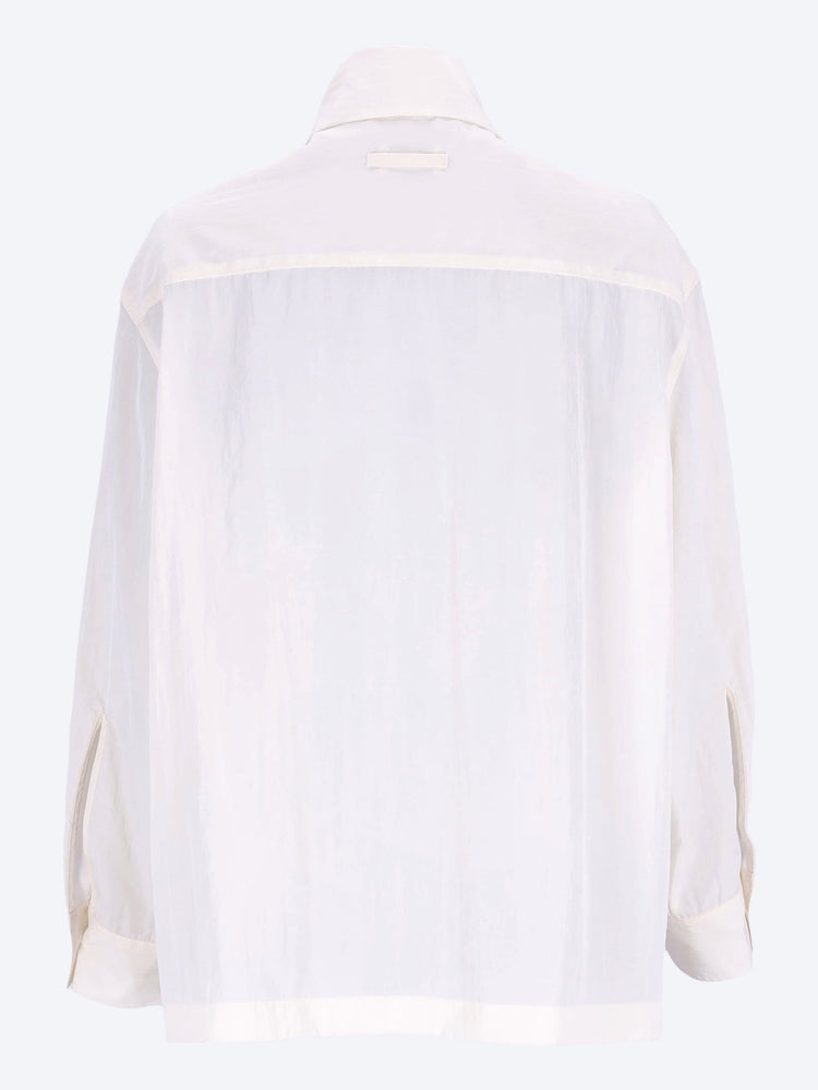 Gloves detail shirt 3