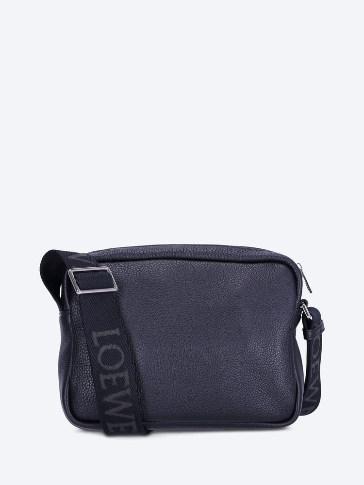 Sac porté épaule Pebble Messenger Medium en cuir grainé 5