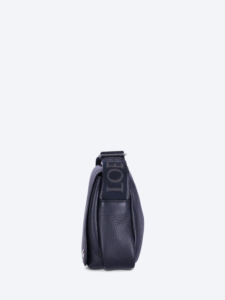 Sac porté épaule Pebble Messenger Medium en cuir grainé 4