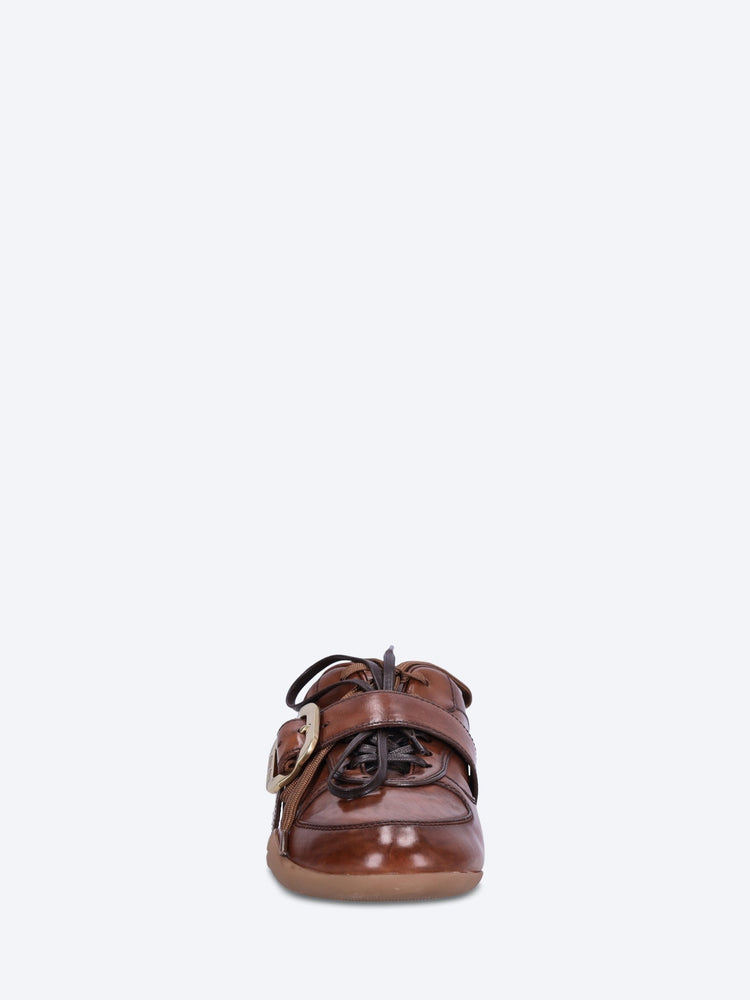 Turnschuh aus Leder 3