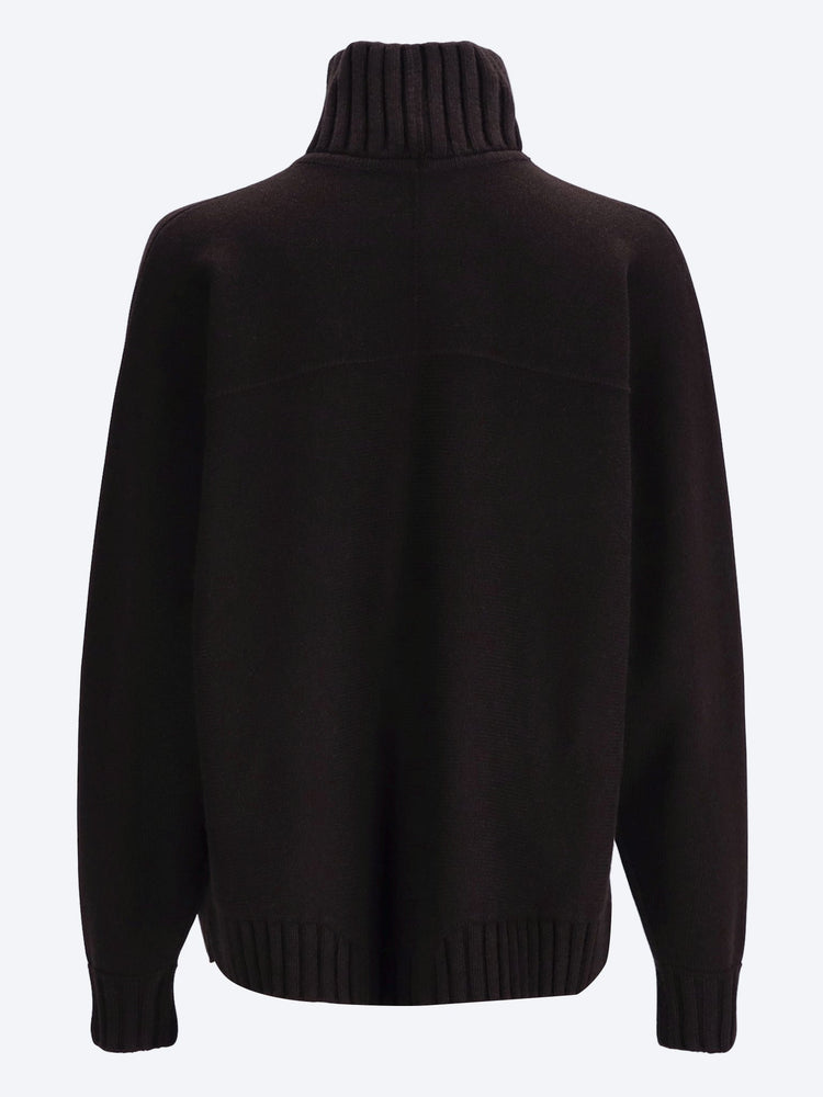 High neck sweater 3