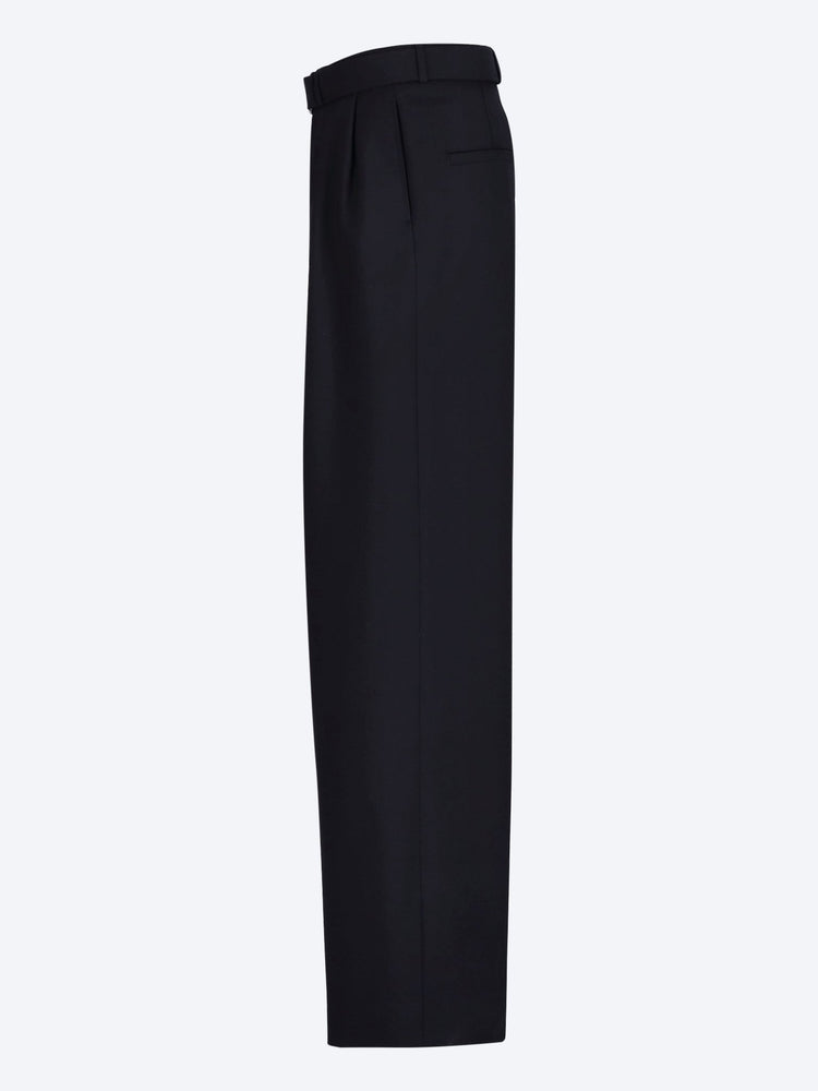 High-waisted pleated pants 2