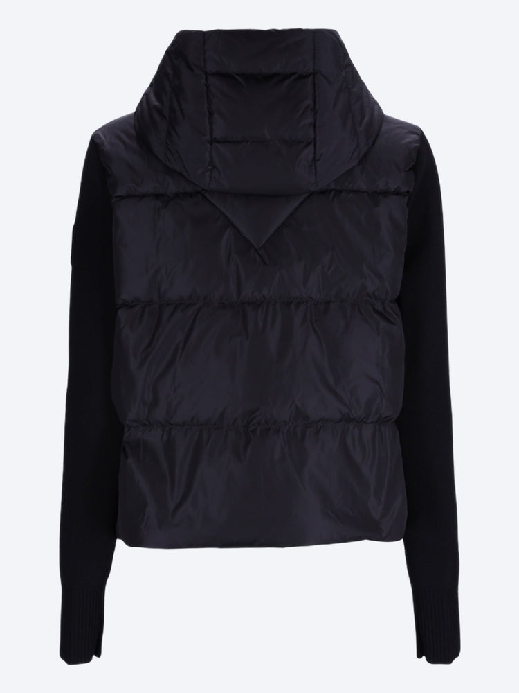 Hybridge-Kapuzenjacke aus breitem Steppstrick 3