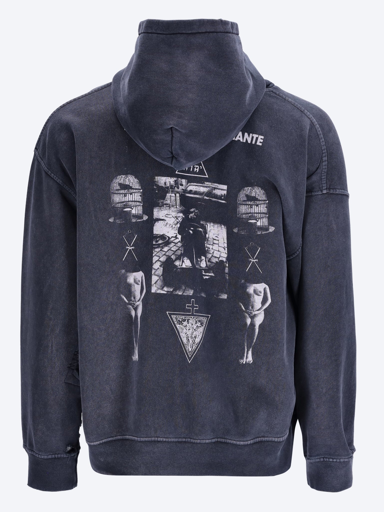 Il possède des sweats à capuche 3