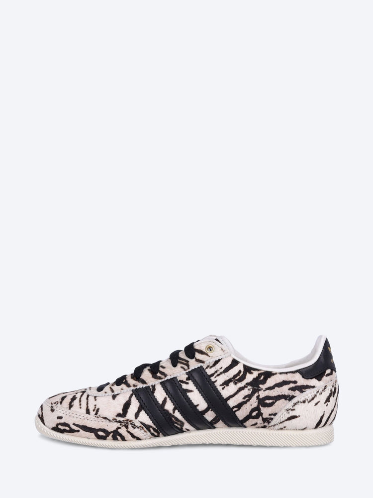 Japan w sneakers 4