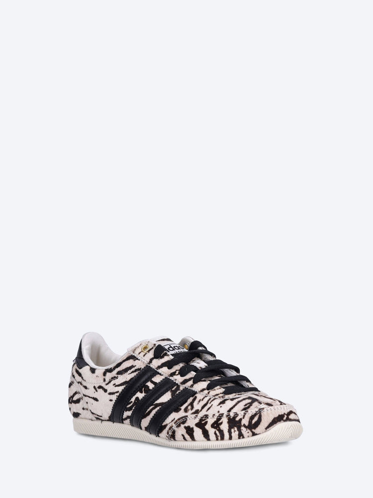 Japan w sneakers 2