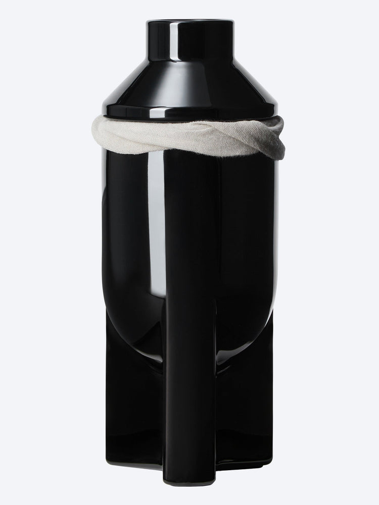 L apparition black scented candle 3