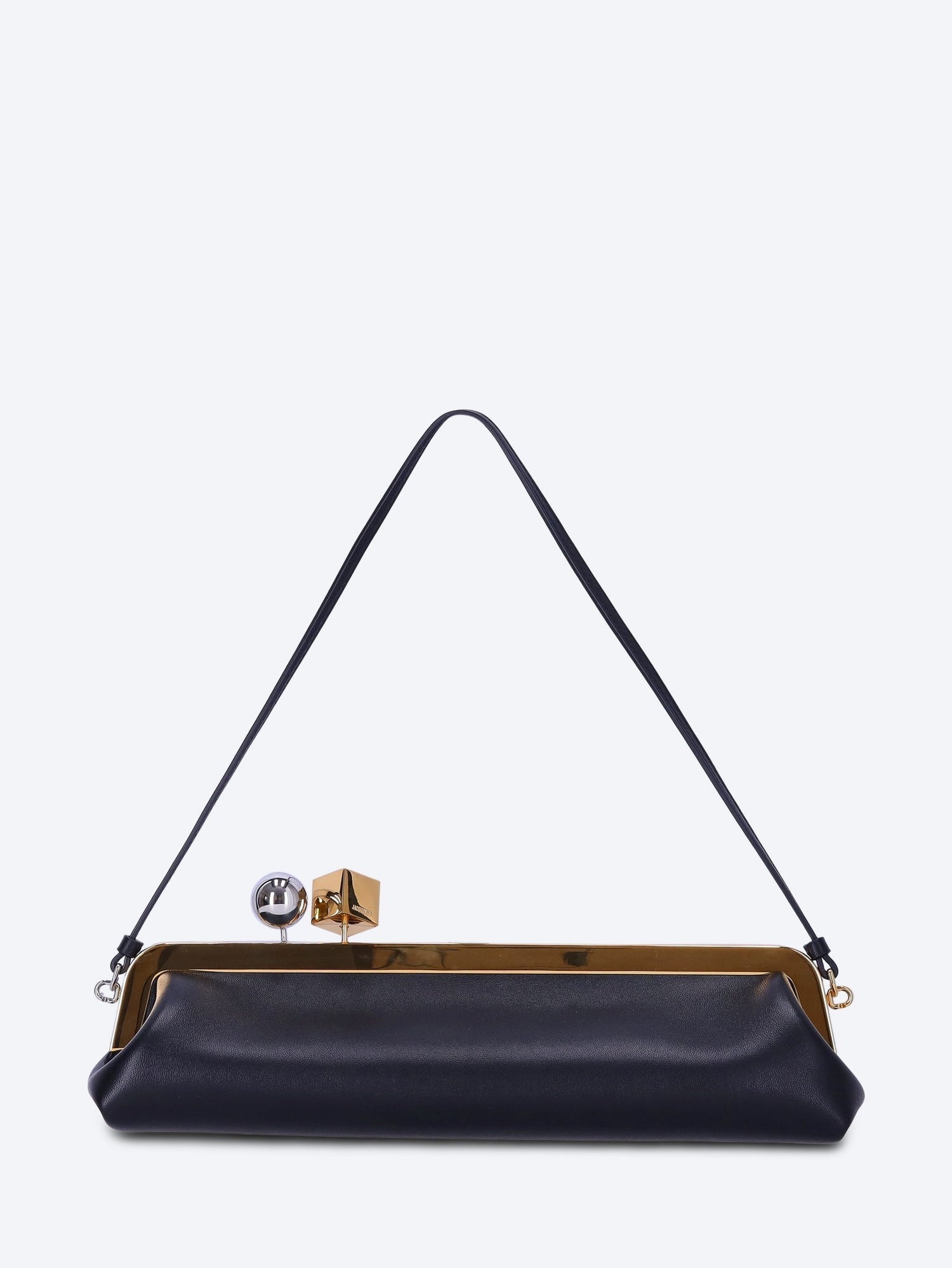 POUCHES