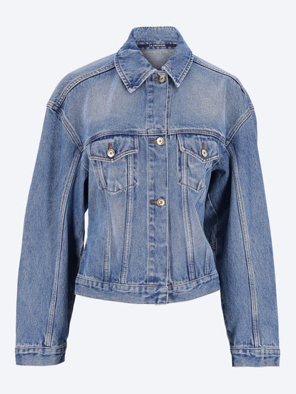 The denim de-Nîmes jacket
