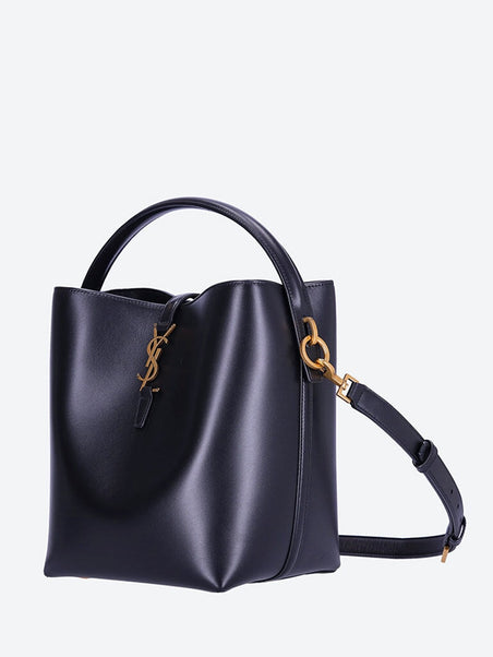 Le 37 m with removable tassels bag