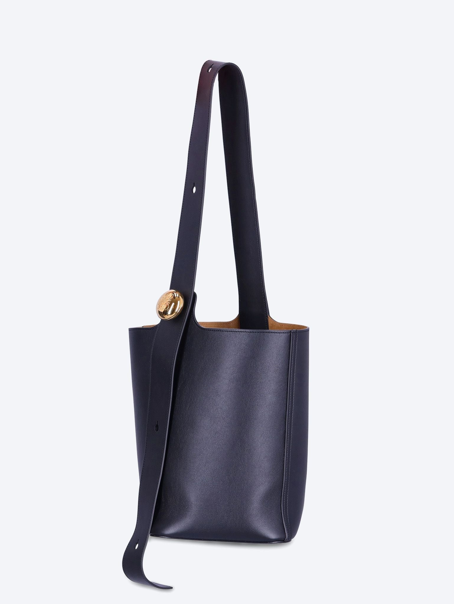 Mellow leather pebble medium bucket bag 2