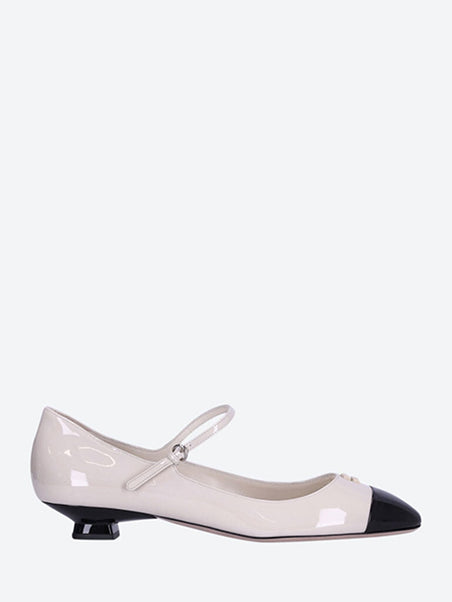 Two-tone patent leather pumps