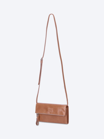 Leather travel pouch