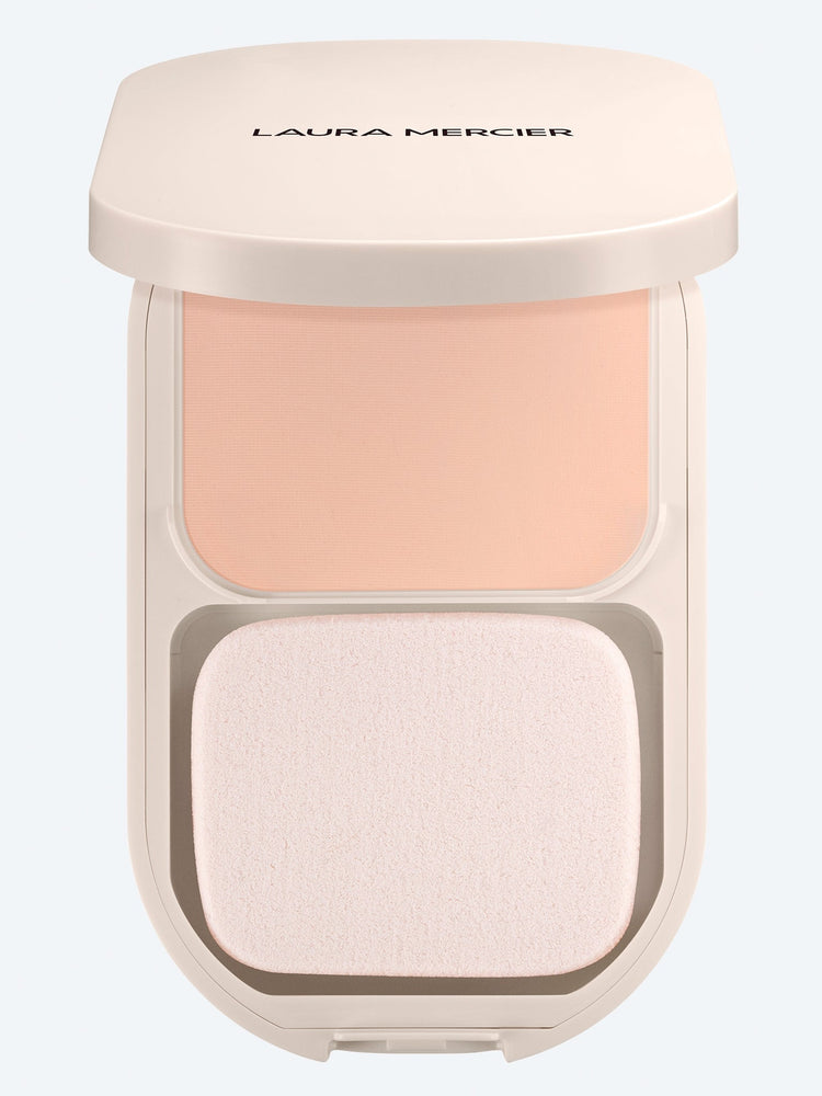Real flawless feather matte powder foundation 1n marzipan  1