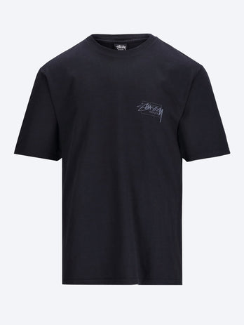 T-shirt teint à l'ère moderne