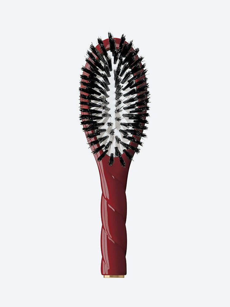 N.01 la brosse universelle pour bébé cerise 1