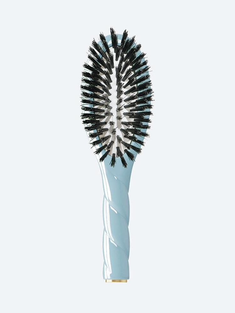 N.01 the universal baby brush light blue 1