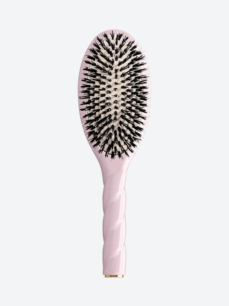 N.02 the essential large brush lilac pink 1